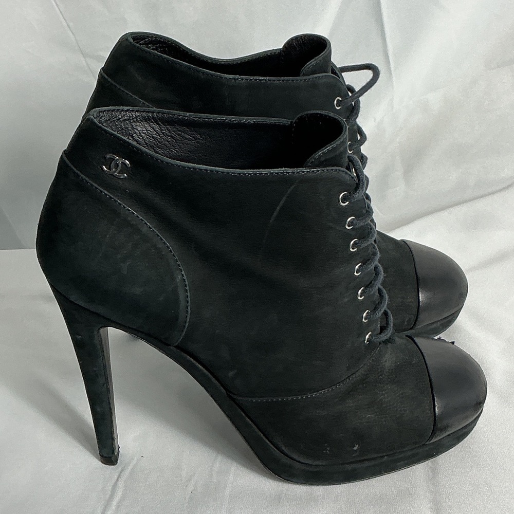Chanel Black Suede Lace Up Platform Ankle Boots CC Logo Leather Cap Toe 38